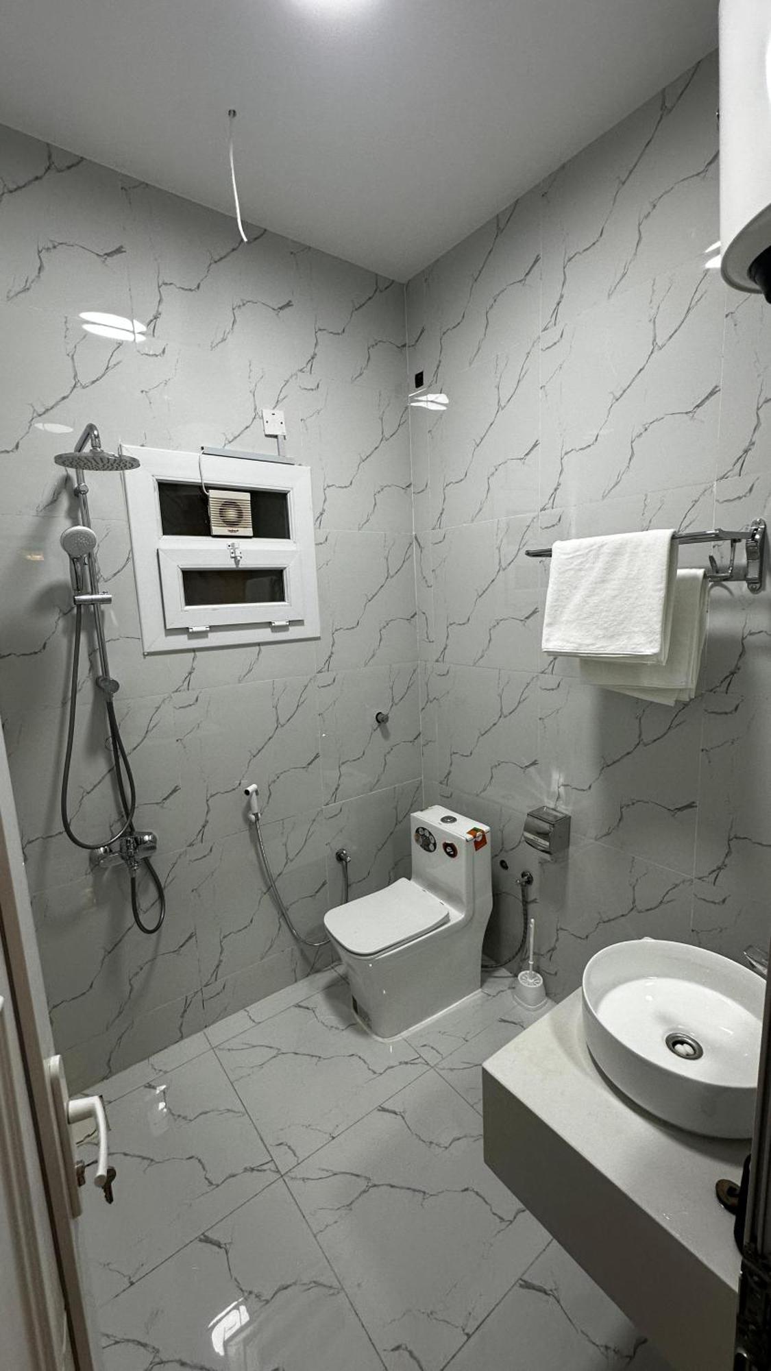 Luxury Wadi Front 2,3,5 Apartment