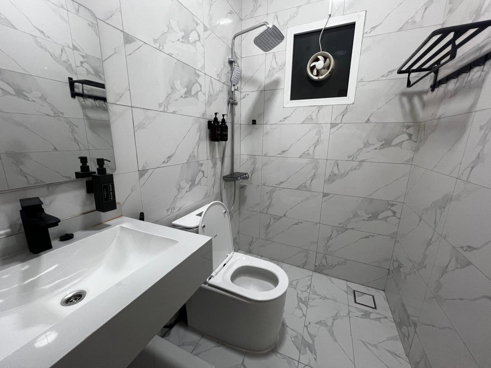 Luxury Wadi Front 2,3,5 Apartment