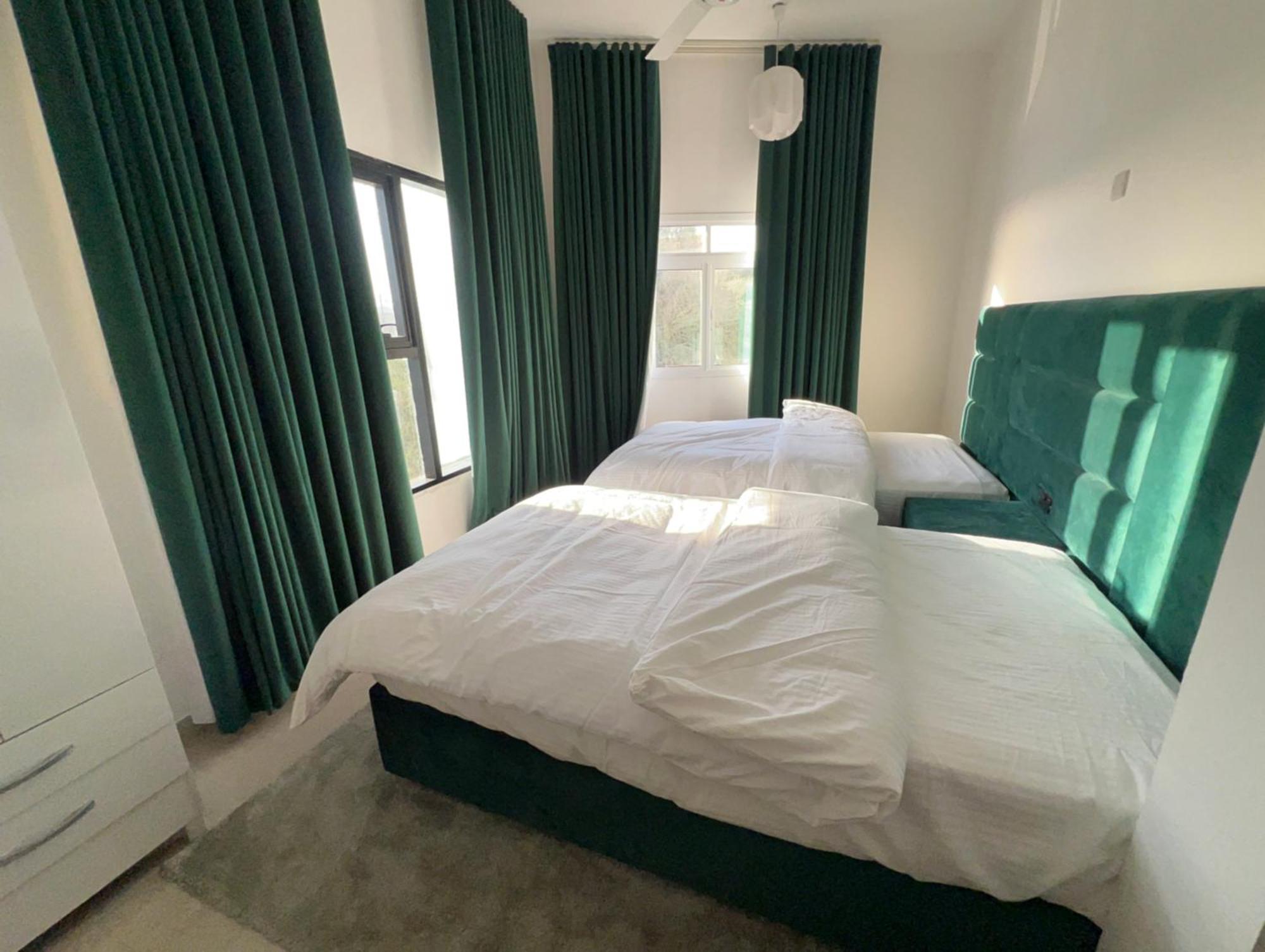 Luxury Wadi Front 2,3,5 Apartment